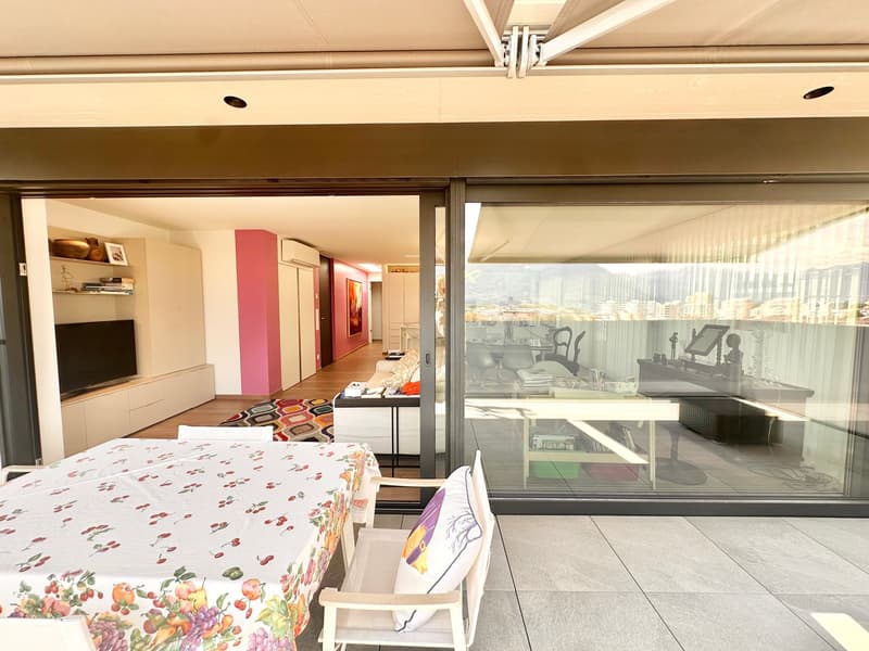Modernes Penthouse mit 40 m² Terrasse und Panoramablick über Locarno (14)