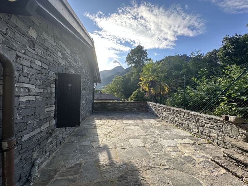 EXKLUSIVE VILLA ZWISCHEN NATUR, LUXUS UND ATEMBERAUBENDEM PANORAMA (22)