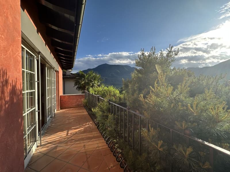 EXKLUSIVE VILLA ZWISCHEN NATUR, LUXUS UND ATEMBERAUBENDEM PANORAMA (10)