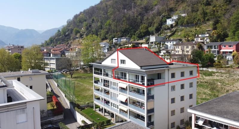 Attika-Duplex in Solduno – grosszügige Räume, Galerie und zwei Balkone (5)