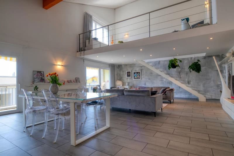 Attika-Duplex in Solduno – grosszügige Räume, Galerie und zwei Balkone (2)