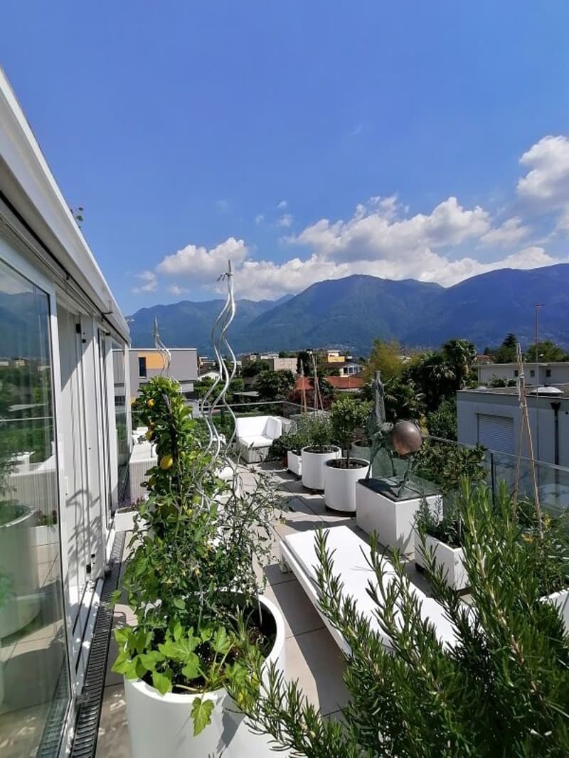 Luxus 4.5-Zimmer-Attika-Wohnung mit grösser Terrasse und 2 Parkplätze in der Tiefgarage (Copy) (12)