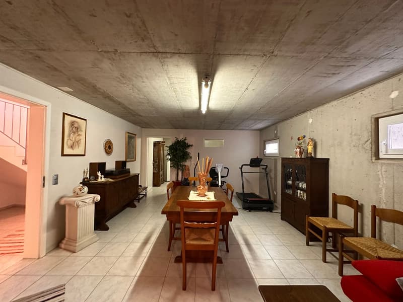 Wo die Zeit langsamer vergeht – Exklusive Villa mit Pool im Tessin (14)