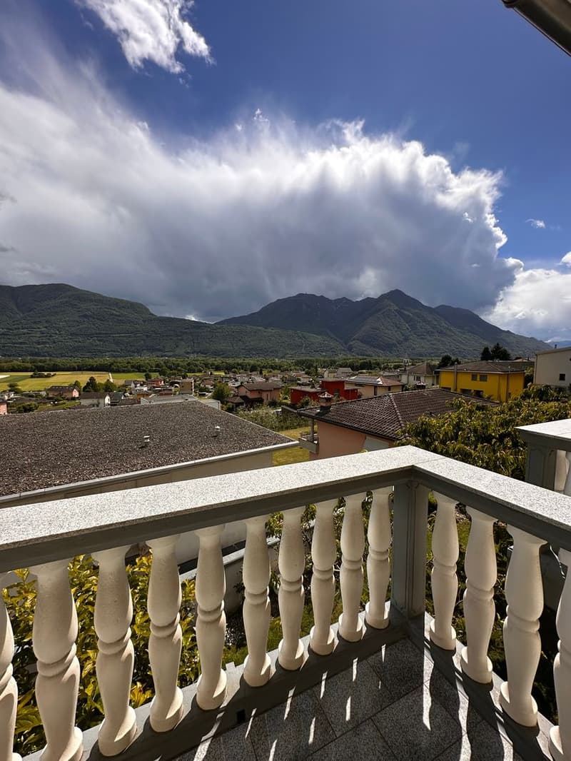 Wo die Zeit langsamer vergeht – Exklusive Villa mit Pool im Tessin (15)