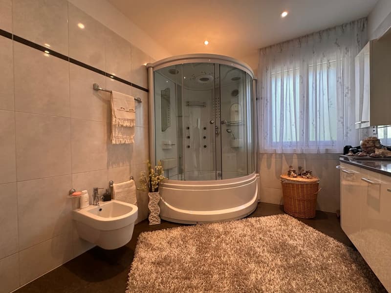 Wo die Zeit langsamer vergeht – Exklusive Villa mit Pool im Tessin (13)