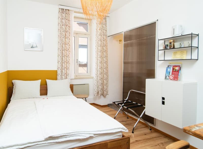 3,5-Zimmer-B&B – Historischer Charme und strategisch günstige Lage (4)