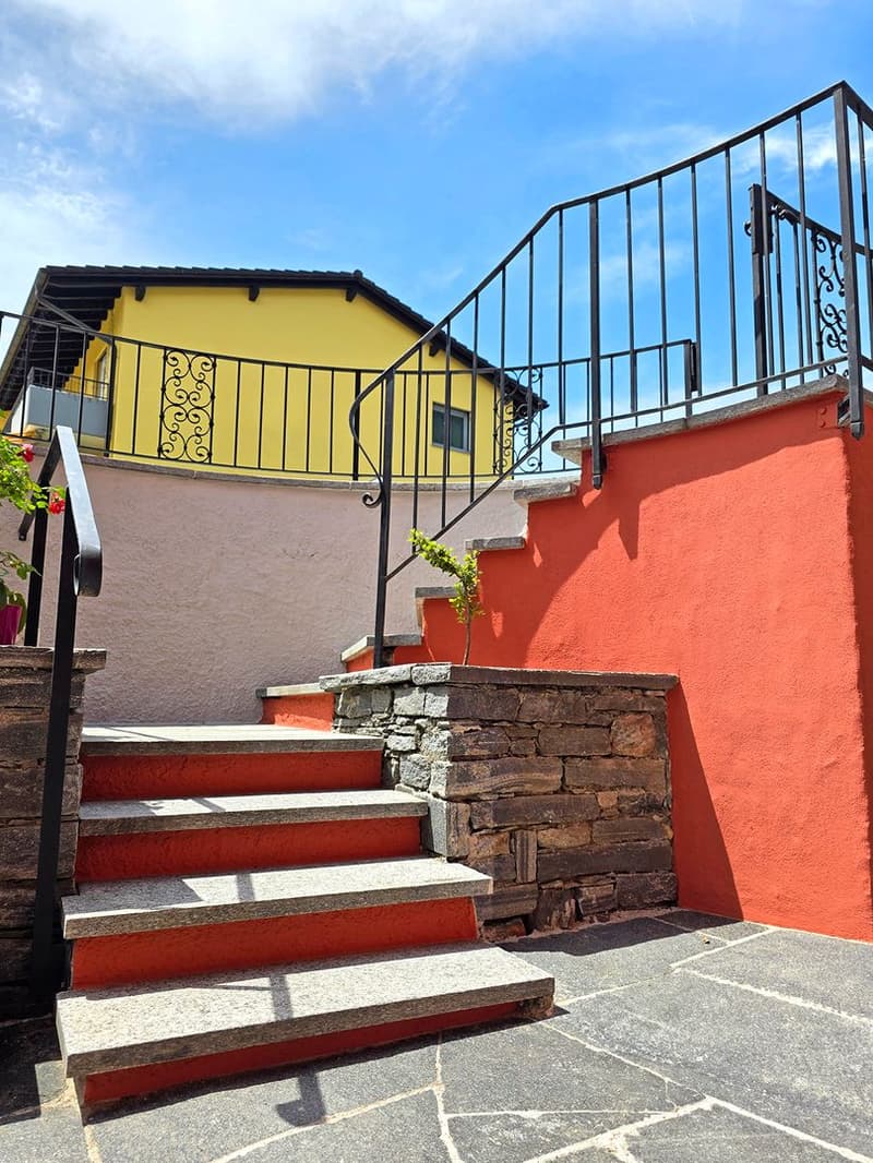 Bilocale ristrutturato con terrazza e ingresso indipendente a Losone, ideale per soggiorni corto-medio termine a Losone (8)
