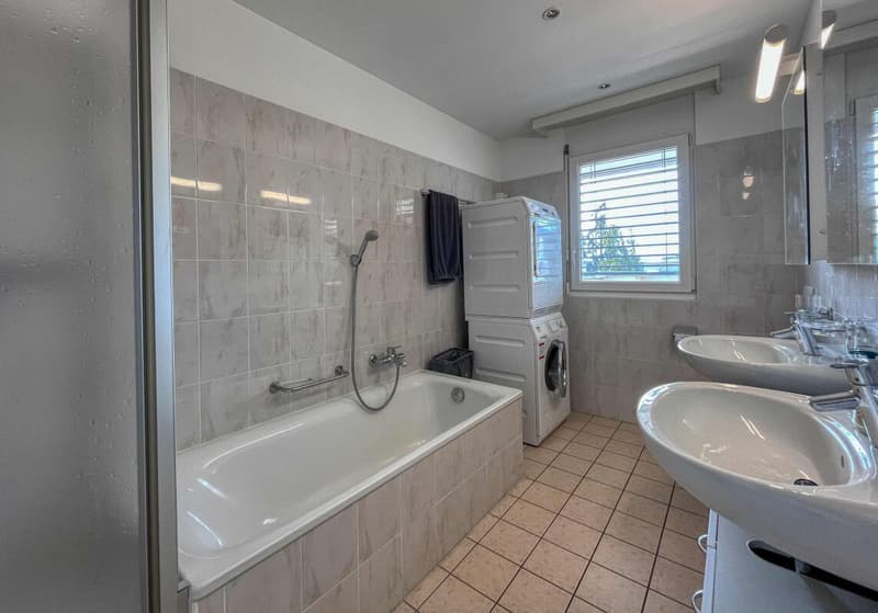 Appartamento attico di 4 ½ locali con posteggi, vista sul lago Maggiore (6)