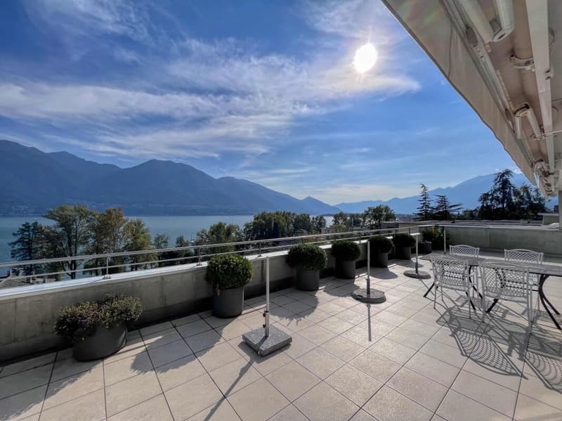 Appartamento attico di 4 ½ locali con posteggi, vista sul lago Maggiore (9)
