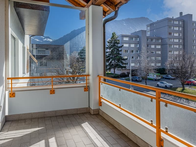 ***RISERVATO*** - Oasi di benessere luminosa con balcone e vista sulle Alpi (3)