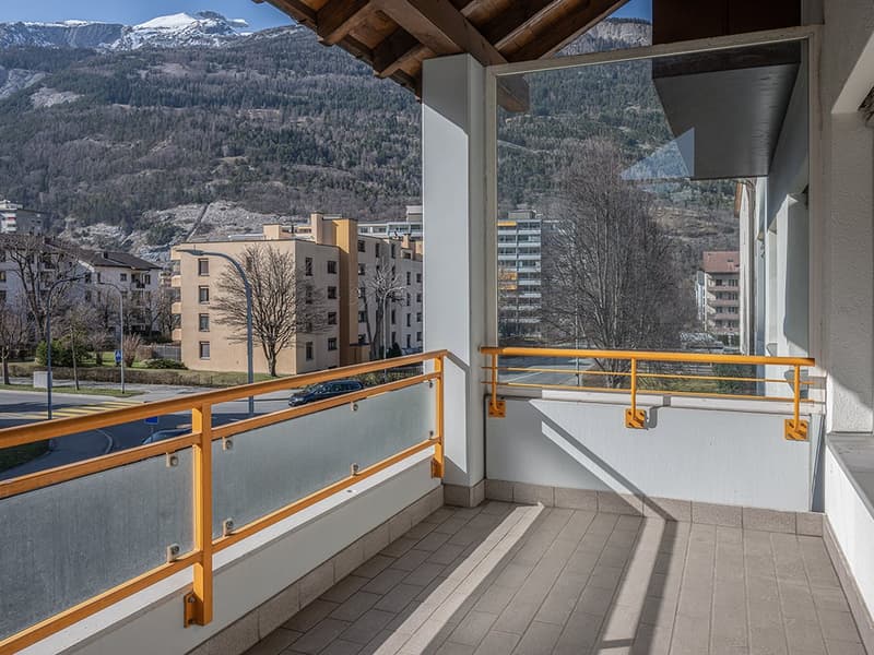 ***RISERVATO*** - Oasi di benessere luminosa con balcone e vista sulle Alpi (4)