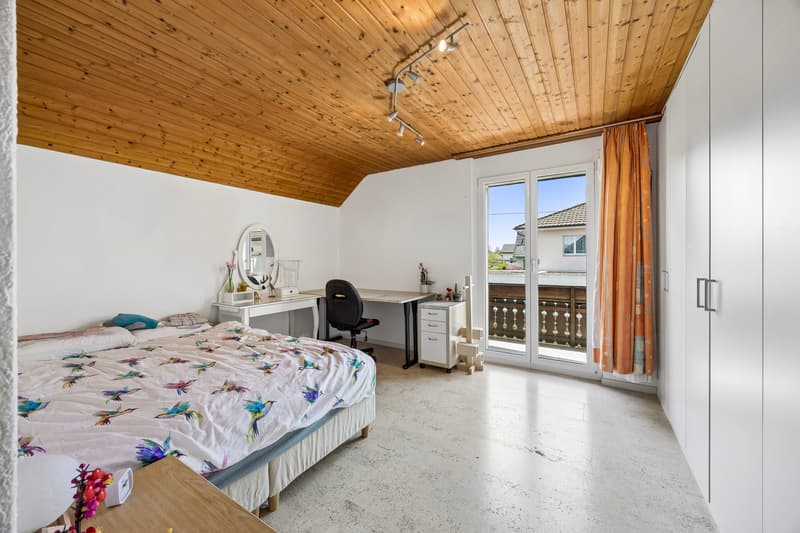 Freistehendes EFH mit 6.5 Zimmer und viel Umschwung (8)