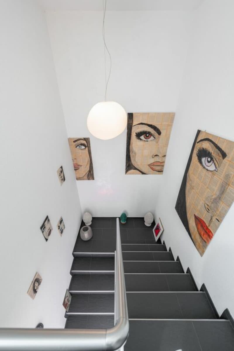 Exclusive living experience with a far-reaching view: Modernized spatial wonder in Belp (7)