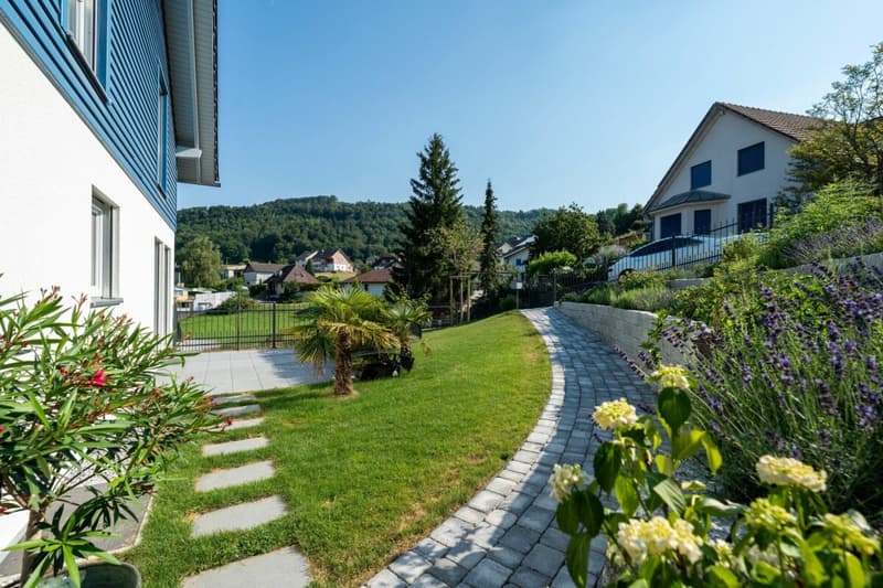 Sustainable living with a far-reaching view in Läufelfingen (13)