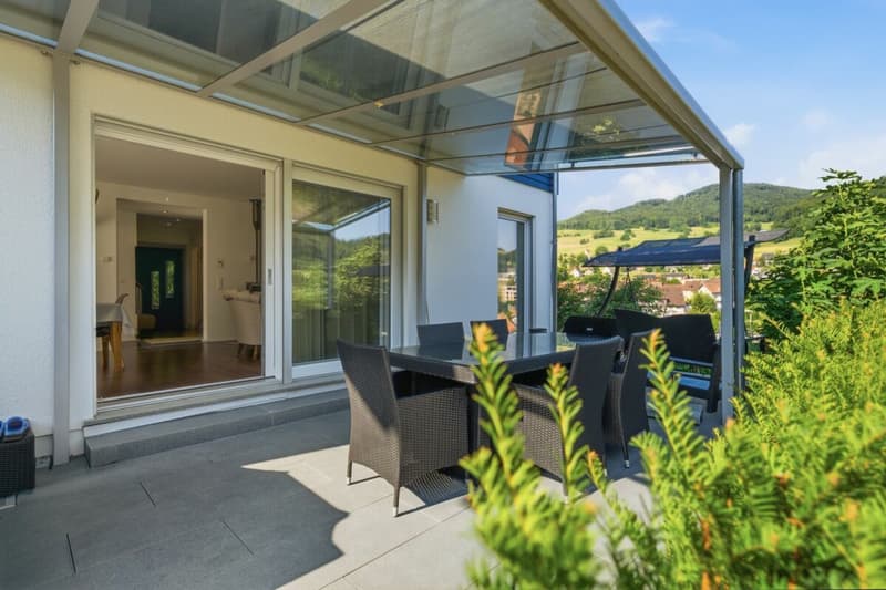 Sustainable living with a far-reaching view in Läufelfingen (11)