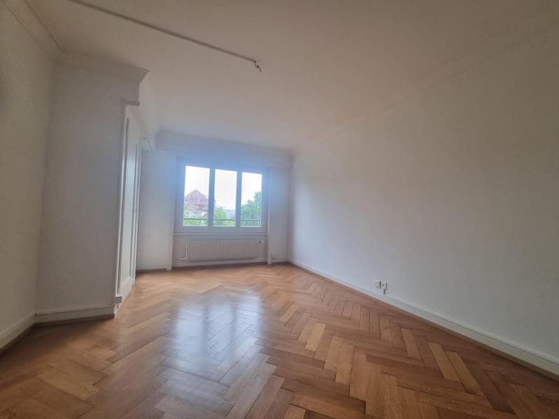 Live in the heart of Lausanne, 2 steps from M2! (3)