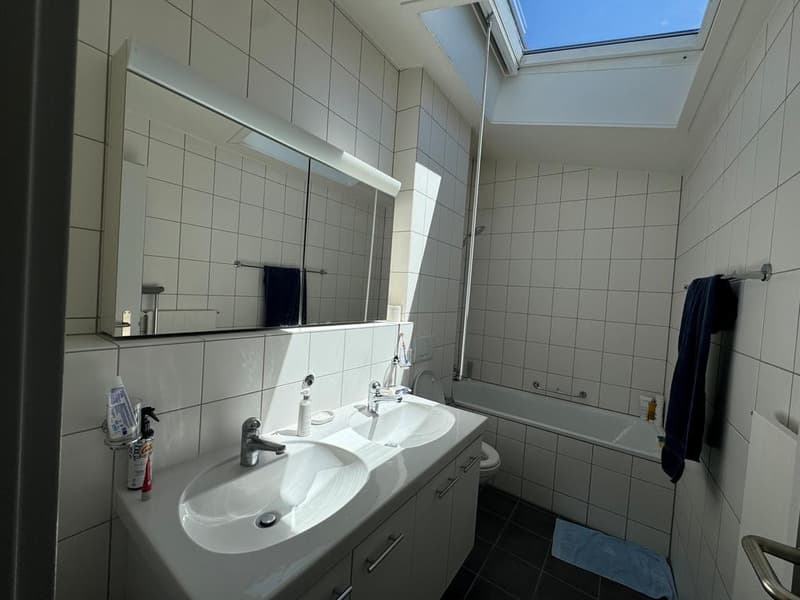 Super bright 2.5-room apartment in the heart of Lausanne (7)