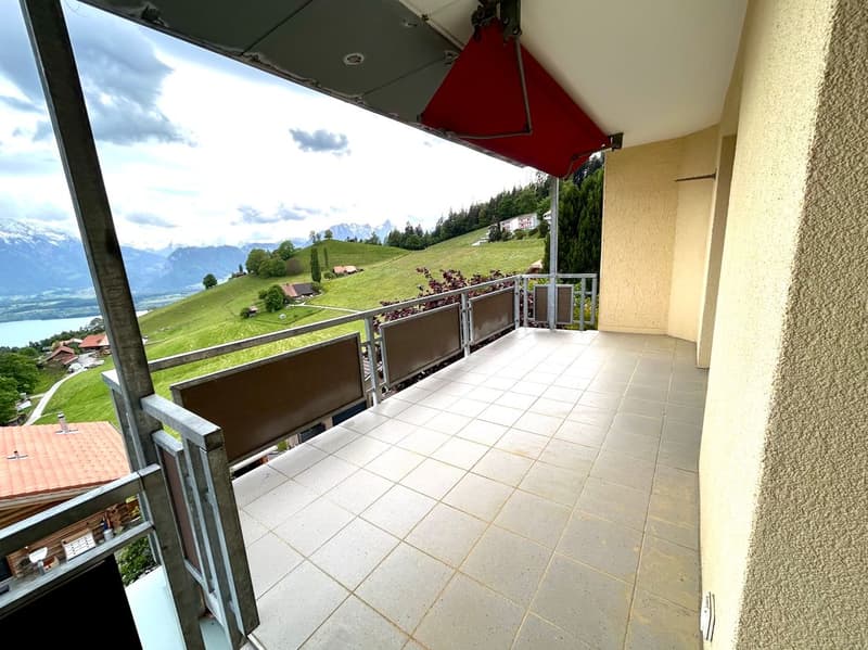 Charmant appartement 4.5 pièces avec vue sur le lac et la montagne à Heiligenschwendi (8)