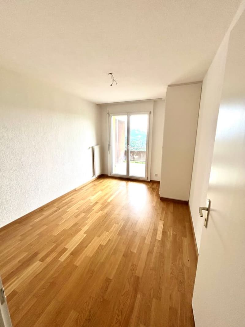 Charmant appartement 4.5 pièces avec vue sur le lac et la montagne à Heiligenschwendi (4)