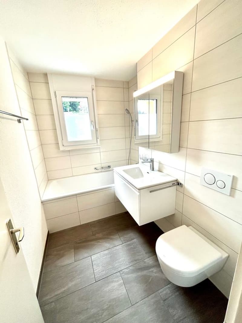 Charmant appartement 4.5 pièces avec vue sur le lac et la montagne à Heiligenschwendi (2)