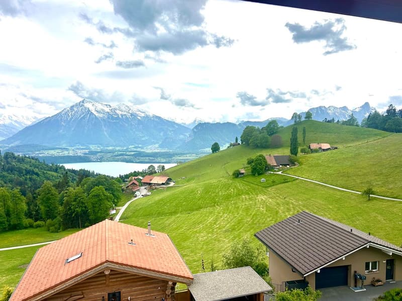 Charmant appartement 4.5 pièces avec vue sur le lac et la montagne à Heiligenschwendi (6)