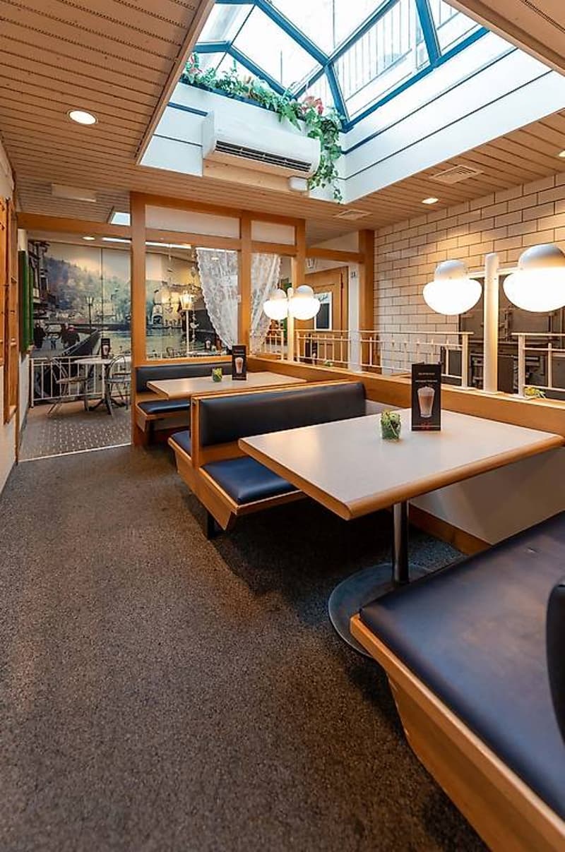 Kaffee und Laden im Zentrum von Thun (4)
