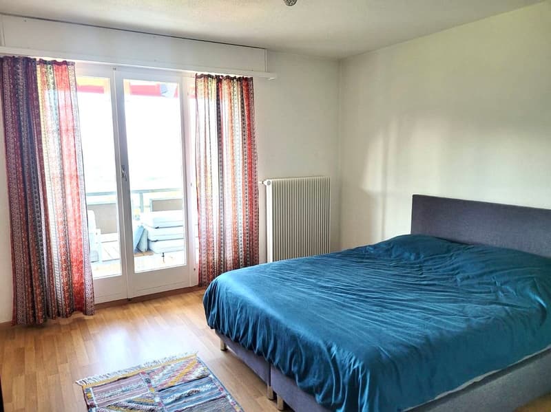 Charmante 4.5-Zimmer-Wohnung mit See und Bergblick in Heiligenschwendi (8)