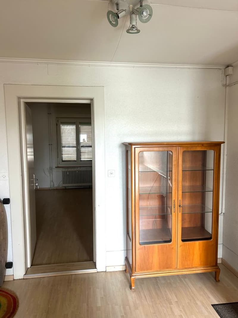 Chambre séparée sans cuisine au centre d'Ostermundigen (3)