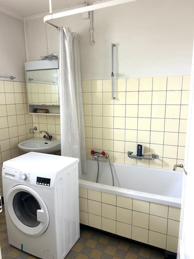 Chambre séparée sans cuisine au centre d'Ostermundigen (5)