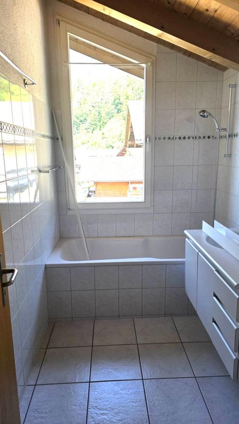 Charmant appartement mansardé de 3,5 pièces avec vue imprenable sur le lac et les montagnes à Brienz (16)