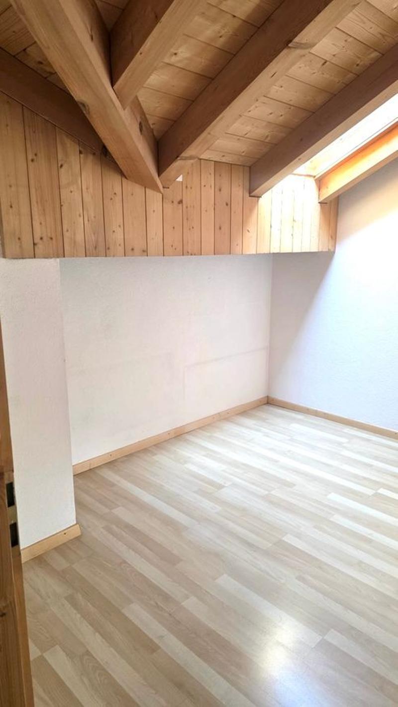 Charmant appartement mansardé de 3,5 pièces avec vue imprenable sur le lac et les montagnes à Brienz (9)