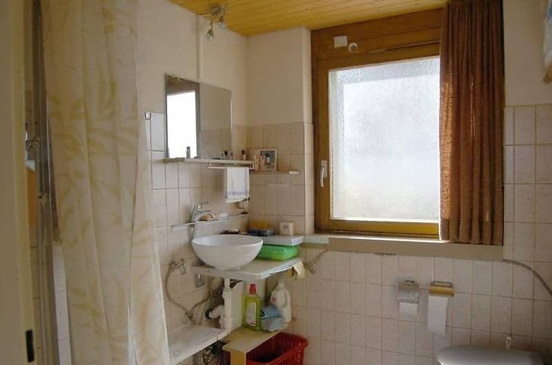 Einfaches Knusperhäuschen zum Wohnen mit Gewerbenutzung. (2)