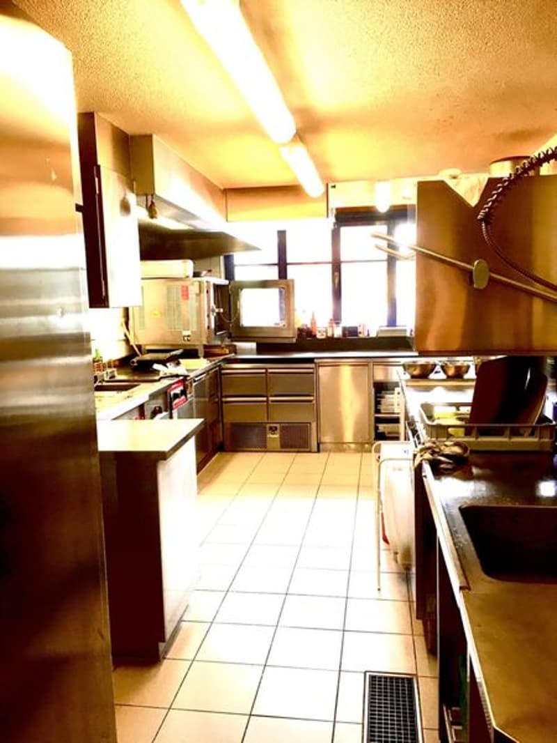 Restaurant Linde – Charmantes Gastronomieobjekt an der Hauptstrasse in Erlenbach im Simmental (10)