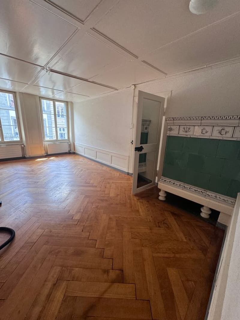 Charmante 2.5-Zimmer-Wohnung in der historischen Rathausgasse (3)