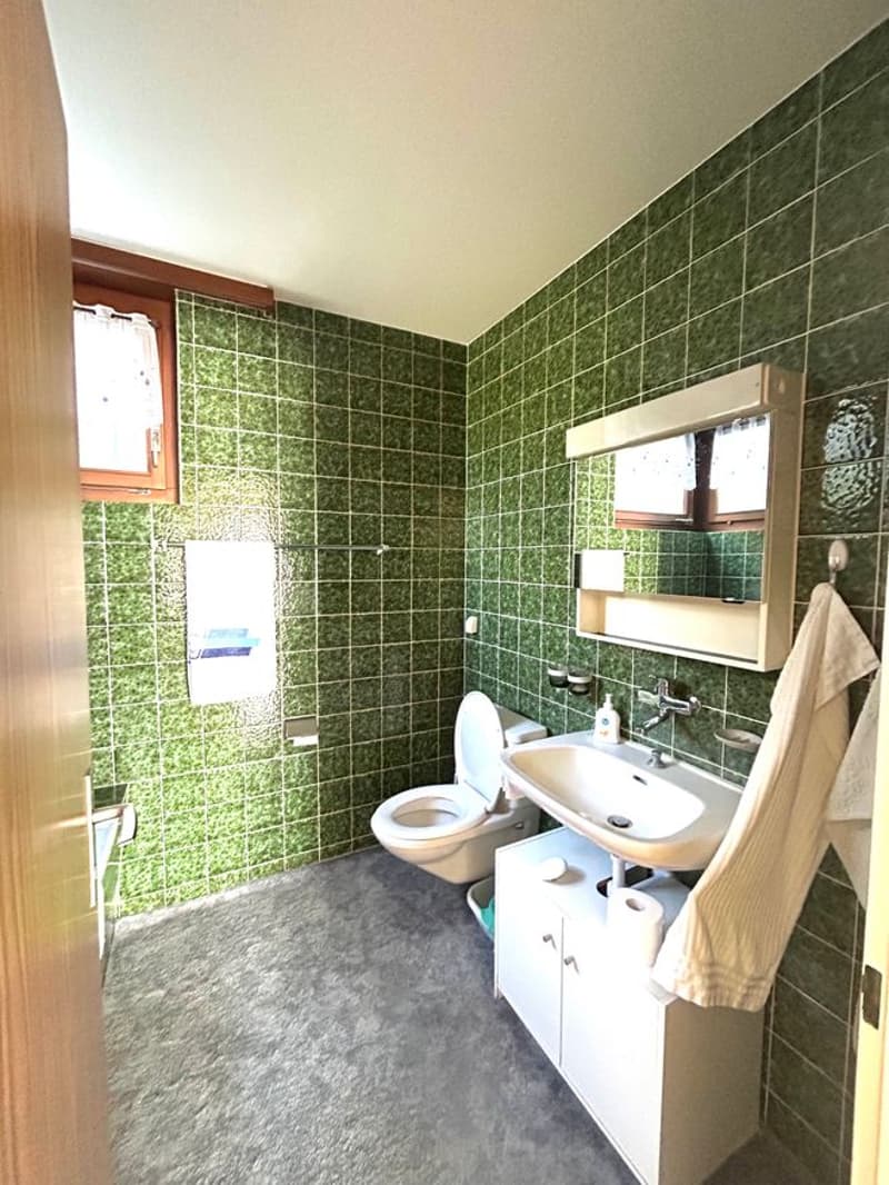Charmante 4.5-Zimmer-Wohnung mit Seeblick in Gunten (10)