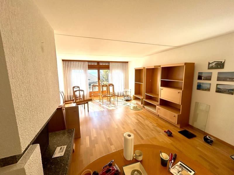 Charmante 4.5-Zimmer-Wohnung mit Seeblick in Gunten (3)