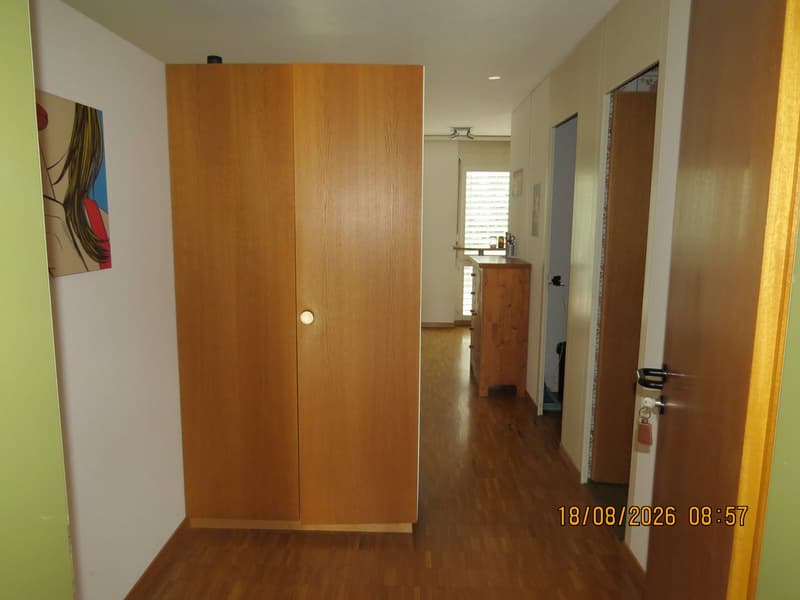 Sonnige 2.5-Parterre-Wohnung mit gepflegtem Aussenbereich (2)