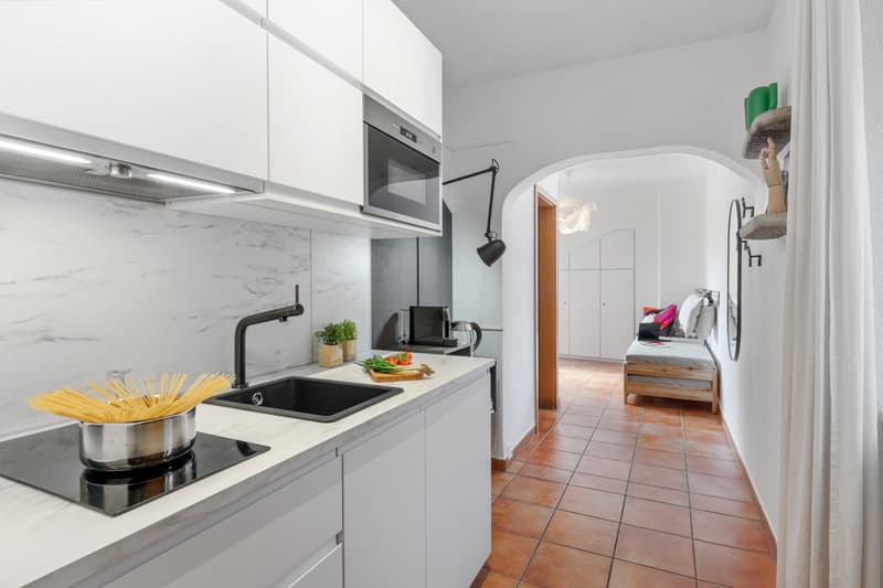 Monolocale arredato e attrezzato con piccola terrazza - Ascona centro (4)