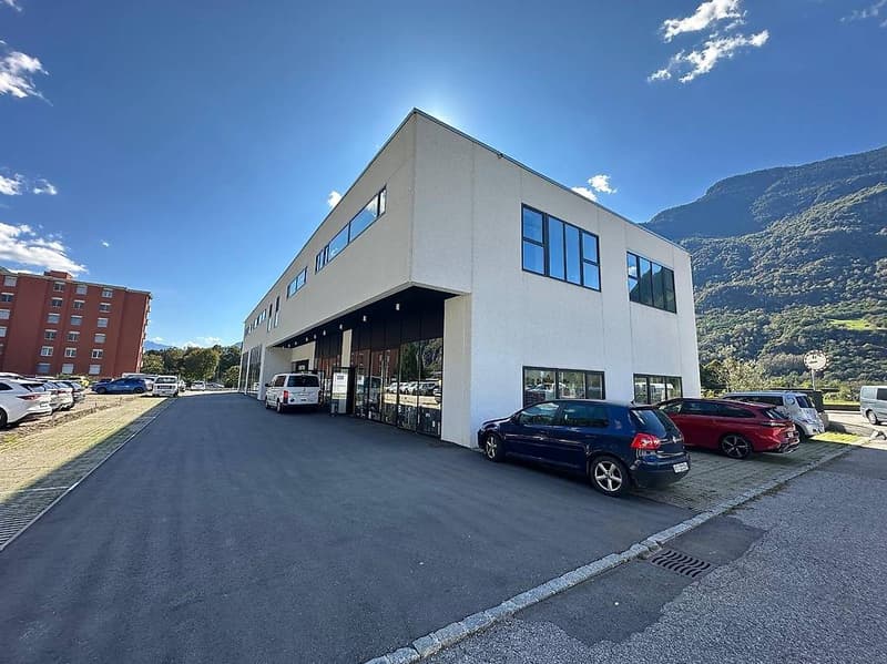 NEW PRADA CENTER BIASCA (last space available) (7)