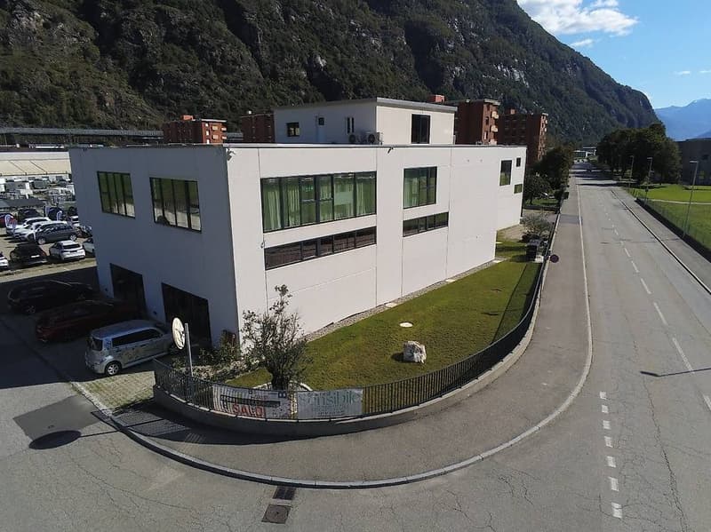 NEW PRADA CENTER BIASCA (last space available) (2)