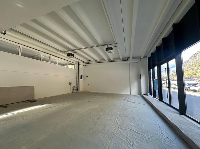 NEW PRADA CENTER BIASCA (last space available) (5)