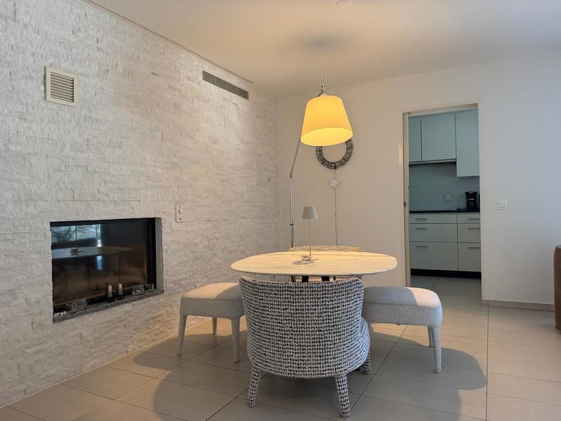 Elegante appartamento di 4 locali con vista lago nel cuore di Ascona (1)