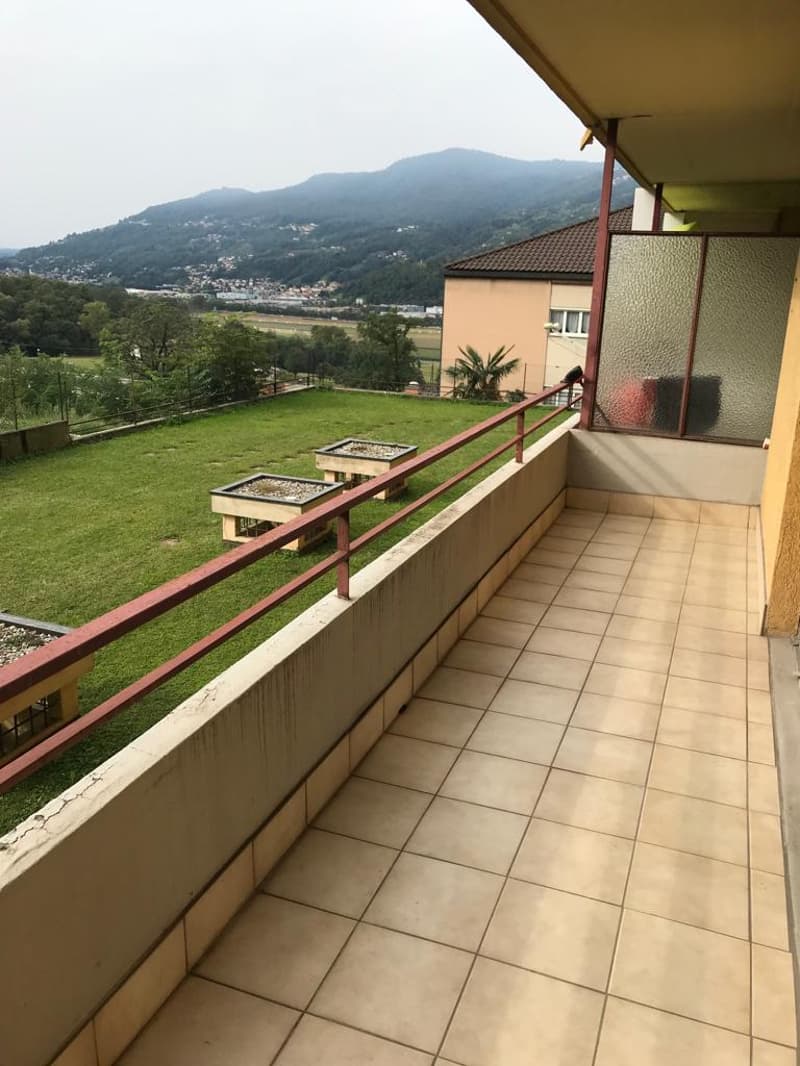 Appartamento 2 locali con balcone e vista panoramica a Vezia (4)