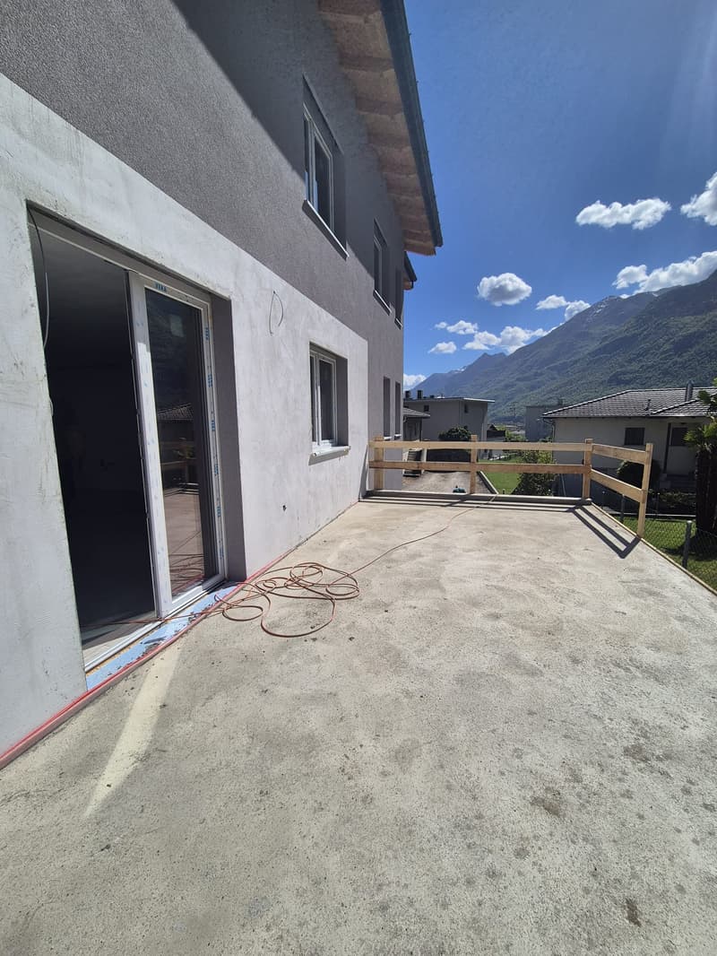 Modern semi-detached house under construction in Biasca (14)