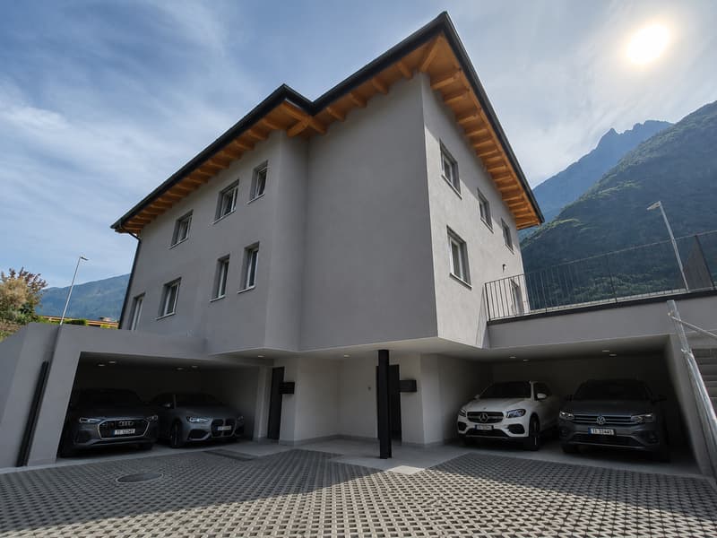 Casa bifamiliare moderna in costruzione a Biasca (1)