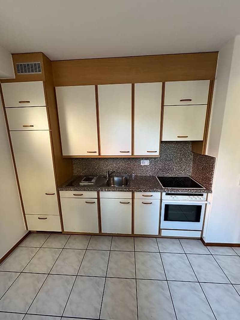 Zwei bis drei Zimmer in Gudo zu vermieten (6)