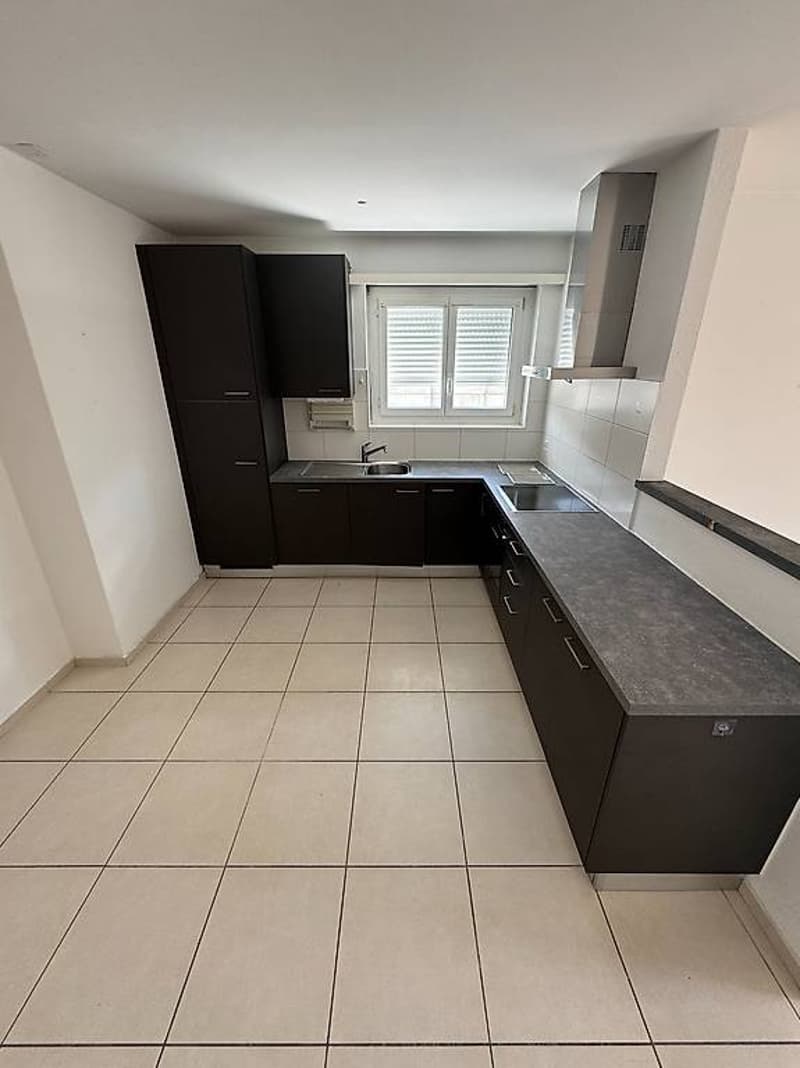 Spacious 4.5-room apartment in Riazzino (2)