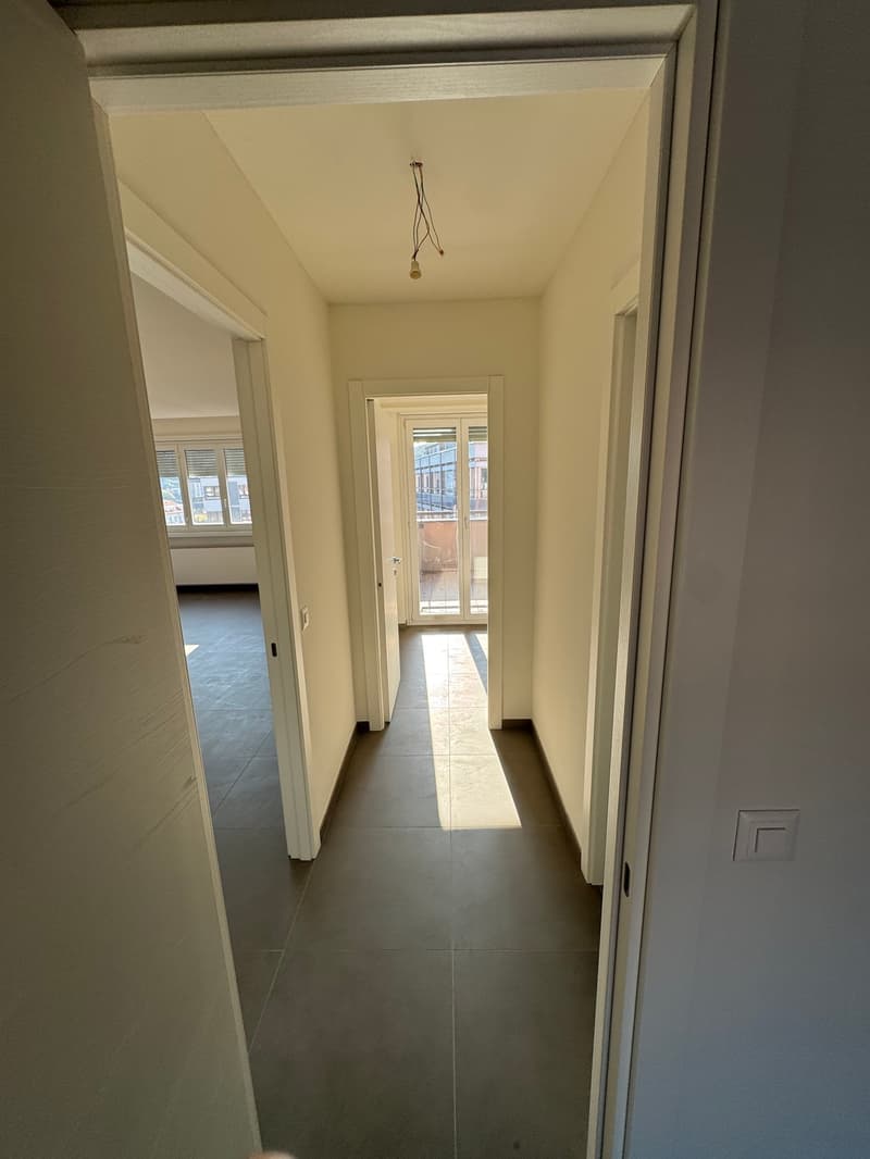 Attico in affitto a Chiasso – Vista panoramica e comfort moderno (5)