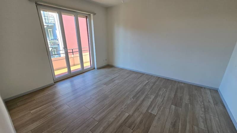 MENDRISIO - 2,5 Zimmer mit Terrasse (7)