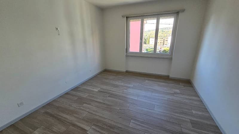 MENDRISIO - 2,5 Zimmer mit Terrasse (5)